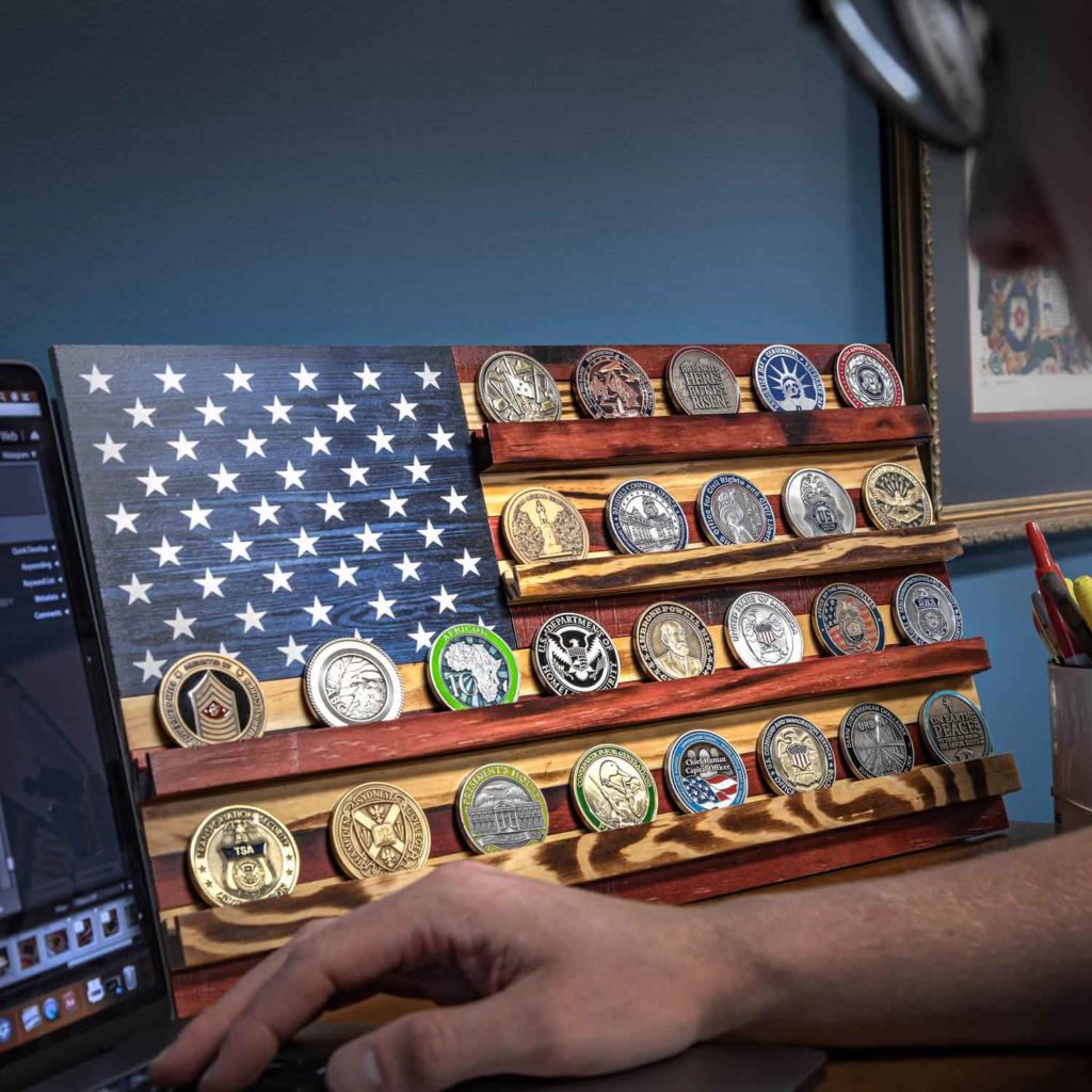 Challenge Coin Stand US Flag